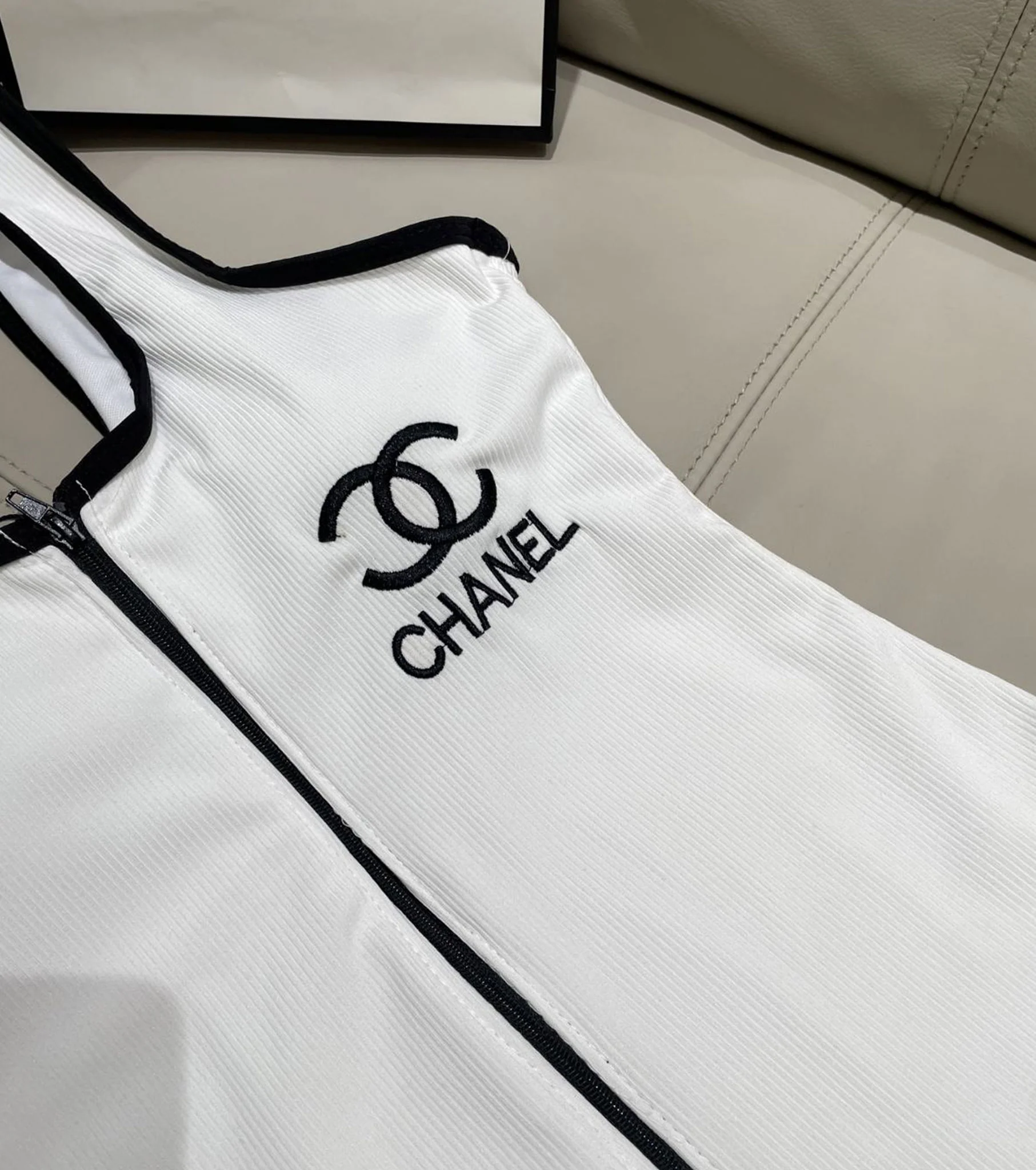 Maillot de bain une pièce Chanel M femme blanc – Image 4