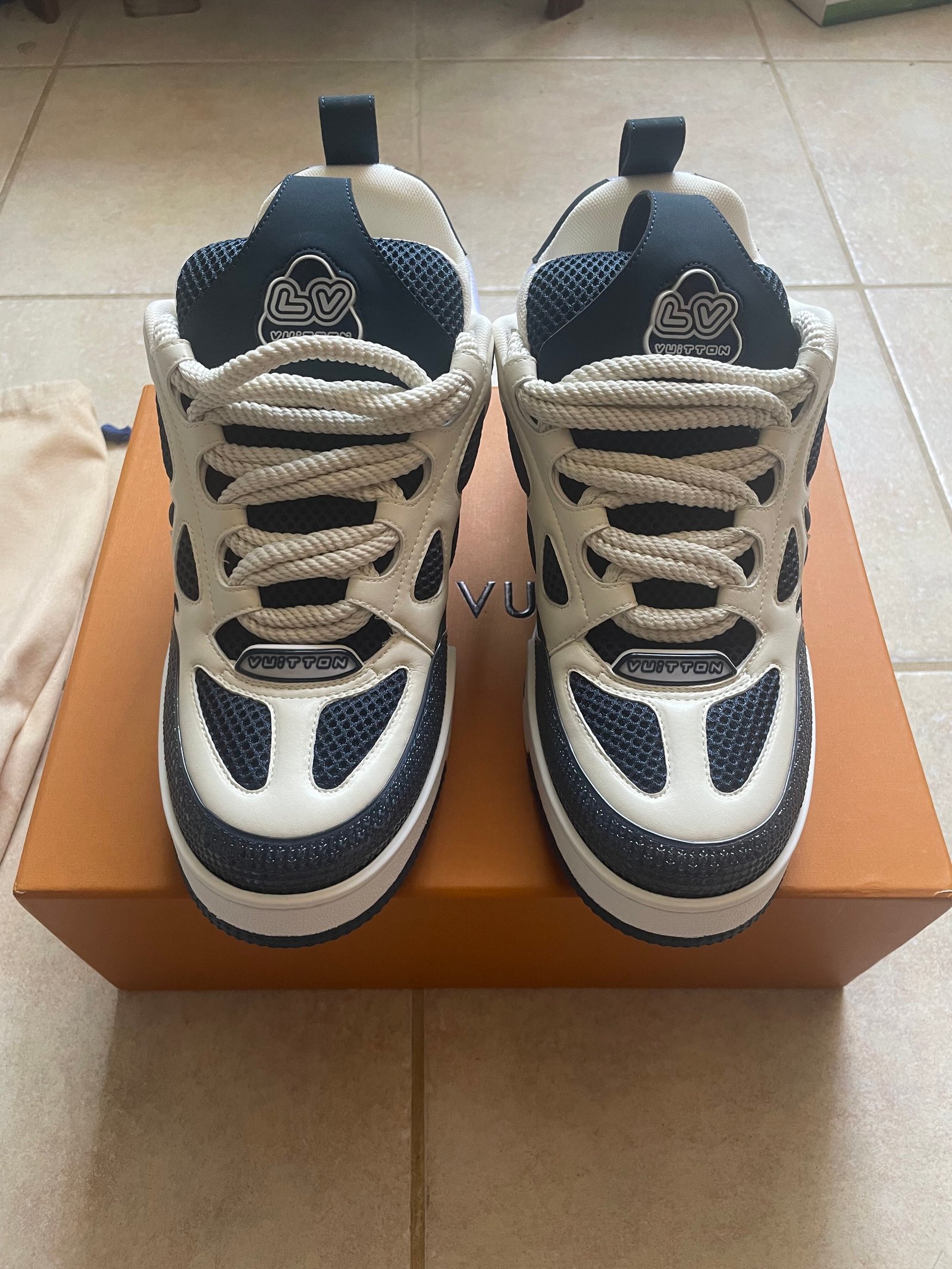Sneaker Louis Vuitton Marine 44 – Image 11