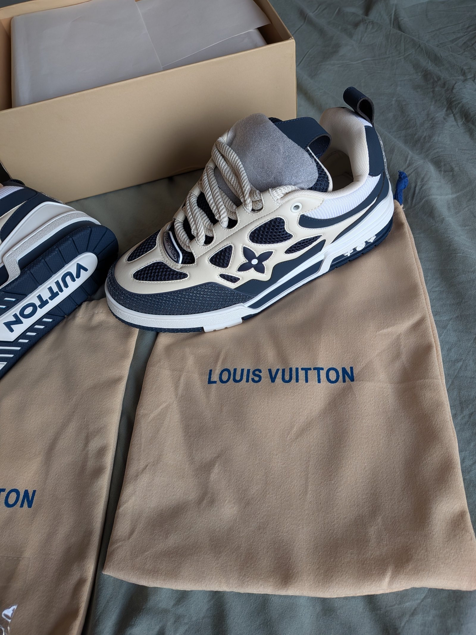 Sneaker Louis Vuitton Marine 44 – Image 3