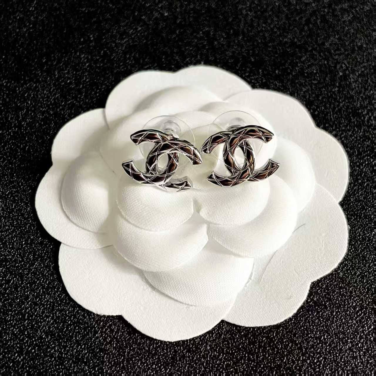 Boucle d'oreille Chanel