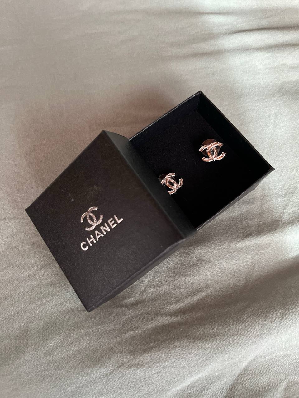 Boucle d'oreille Chanel – Image 2